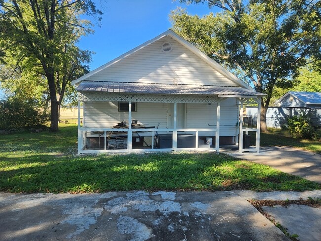 Photo - 1116 E Academy St