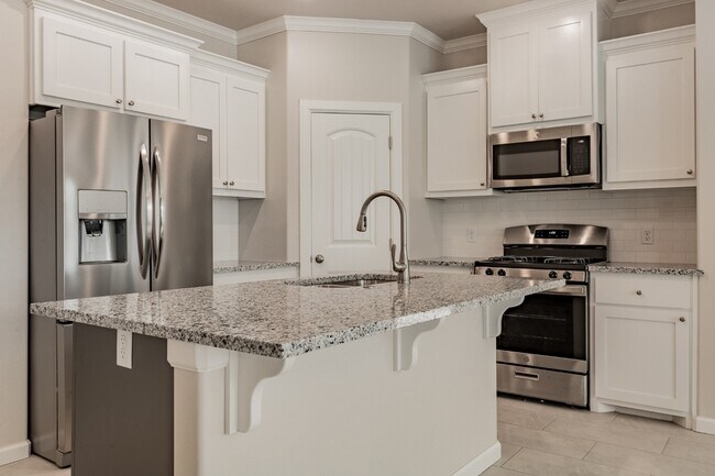 Photo - 17624 MacArthur Park Rd