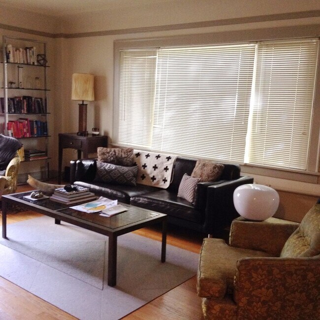 Photo - Gresham Apartments