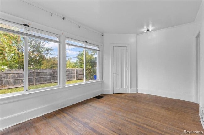 Photo - 1410 Glynn Ct