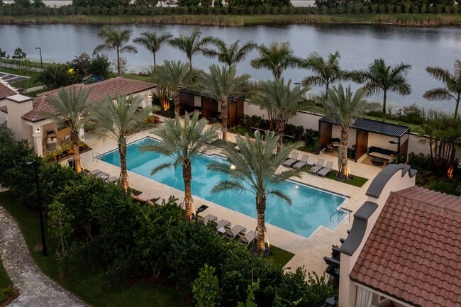 Locklyn West Palm