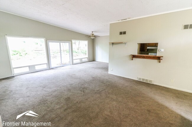Photo - 1425 Harry Road Unit 1