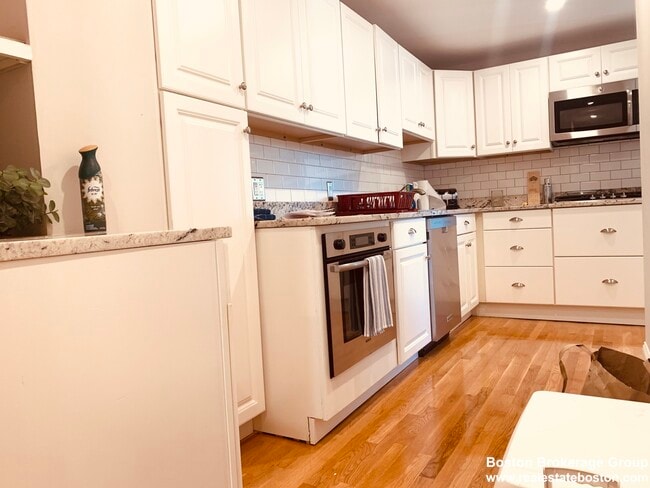 Building Photo - 130 P St Unit , #1