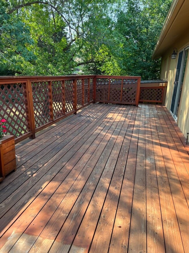 Photo - * SPOOKY SPECIAL! *  Elegant 4-Bedroom Spl...