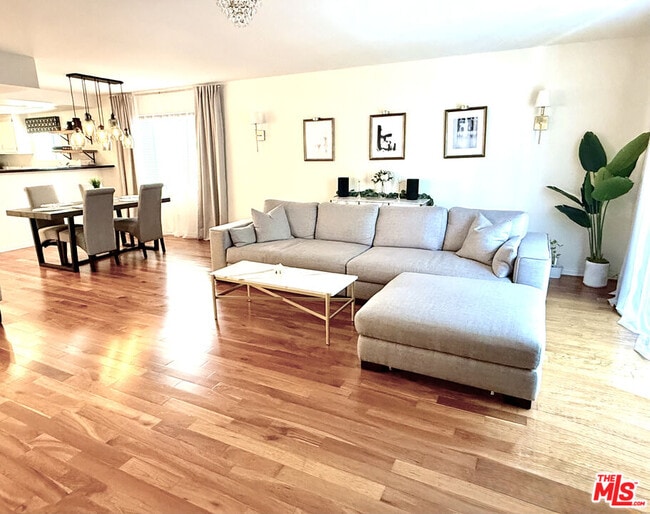 Photo - 11907 Darlington Ave Unidad 101 Rental