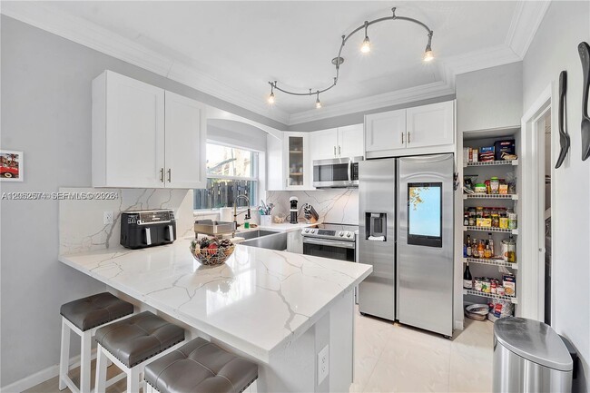 Photo - 4960 SW 136th Ave