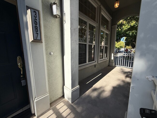 Photo - 3687 Whitworth Dr