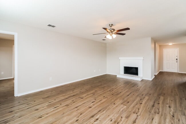 Photo - 332 Indian Blanket Dr