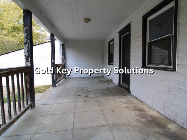 Photo - 2 Bedroom/1 Bath Home with Covered Front Porch and Garage (SECTION 8 APPROVED)
