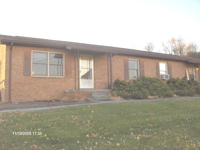 Building Photo - 2884 Walls Branch Rd