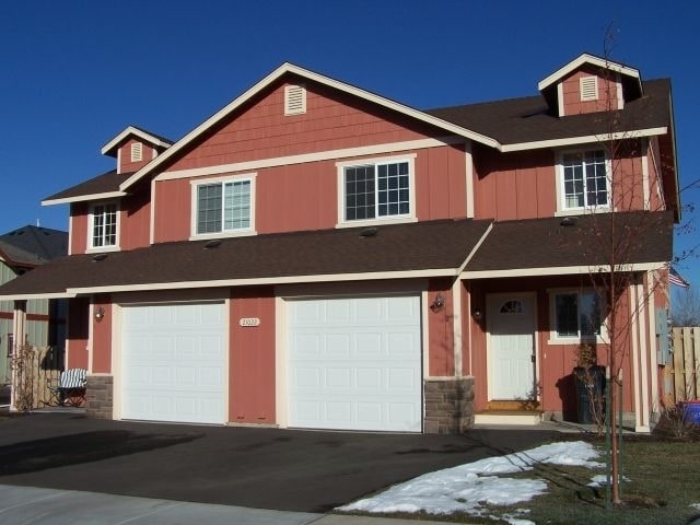 Building Photo - d21022 Unit 1