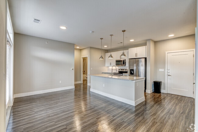 1 habitación, 1 baño - 1058 pies cuadrados - Sala de estar - Encore Motif