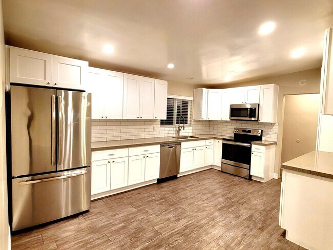 Photo - Mid-Century Masterpiece with Pool!