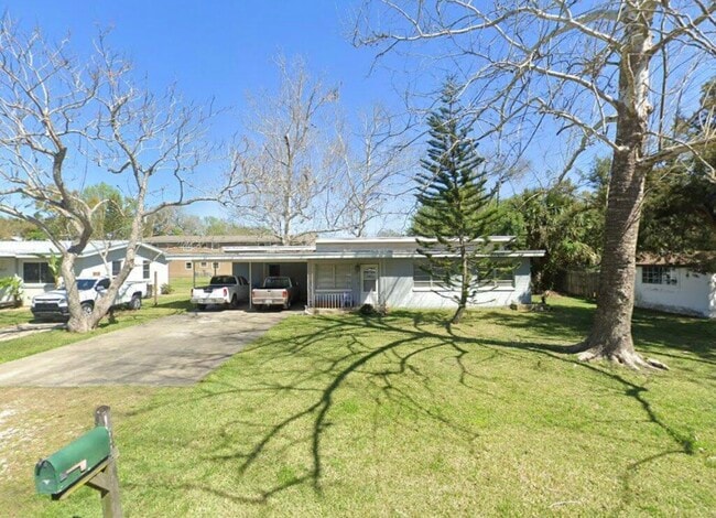 Building Photo - 14 Ronnie Cir