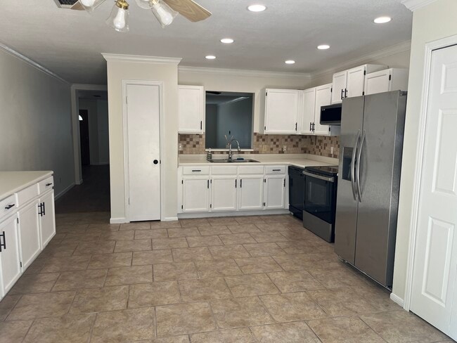 Photo - 21114 Sierra Cres