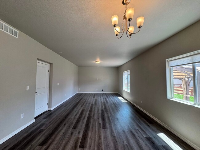 Photo - Newer 3 bedroom in Meadowbrook Crossing