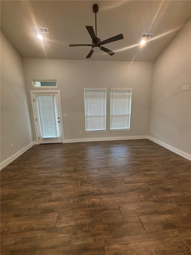 471 Azurite Rd