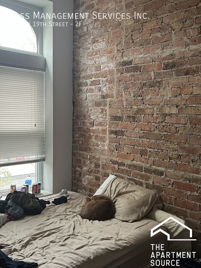 Photo - 1539 W 19th St Unit 1F