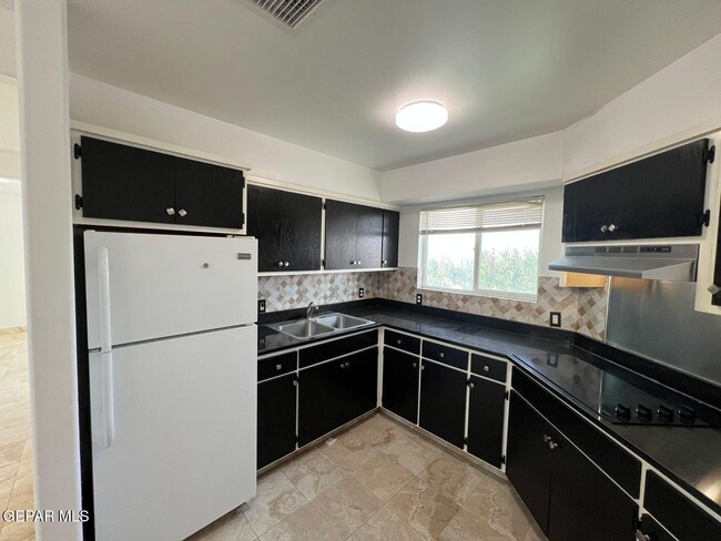 Photo - 540 N Yarbrough Dr Unit 26