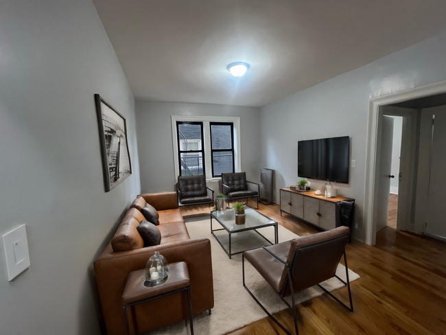 Hummingbird Heights 320