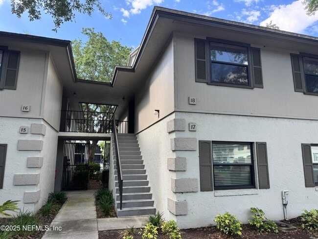 Building Photo - 18 Navarra Ct Unit 18
