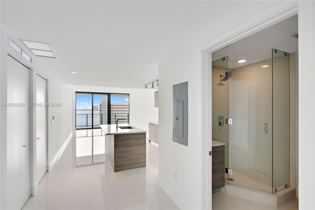 Photo - 650 NE 32nd St Unit 706