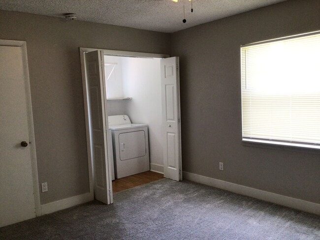 Photo - 741 W Osceola St