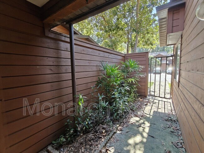 Photo - 830 SW 56th Terrace