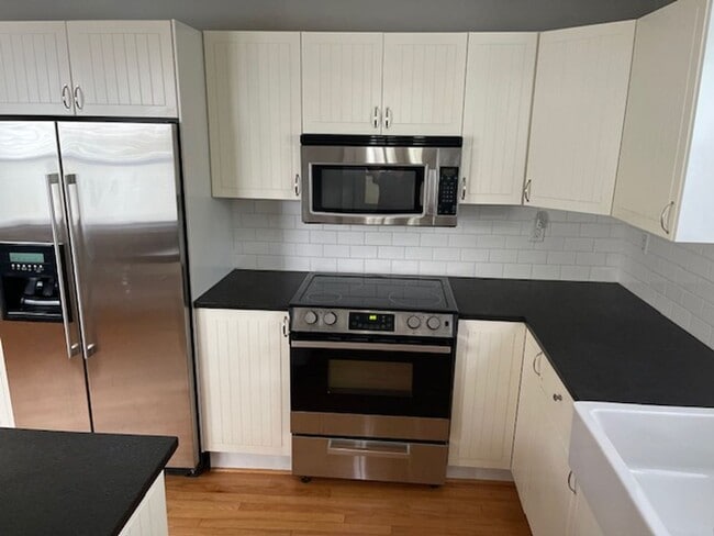 Photo - Coming Soon!! Lovely 2 Bedroom House Clo...