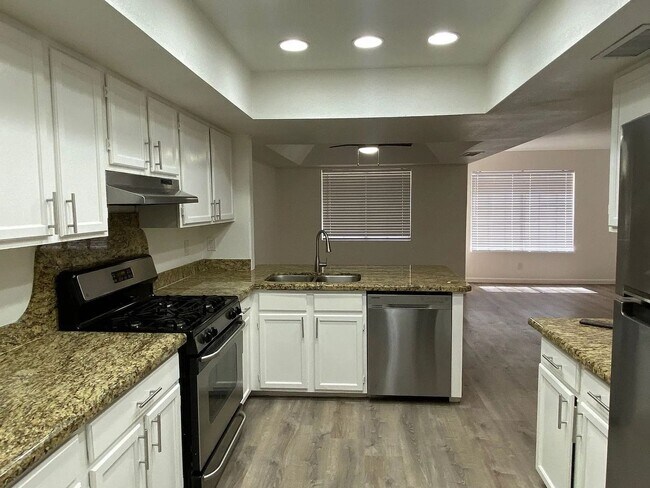 Photo - 2365 W Garden Dr
