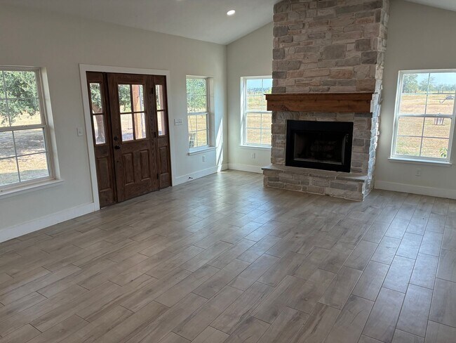 152 County Rd NW 1075