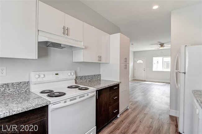 Photo - 1420 Ogallala St Unit 1