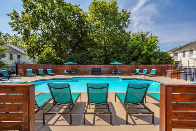 Alkire Glen Pool Deck - Alkire Glen