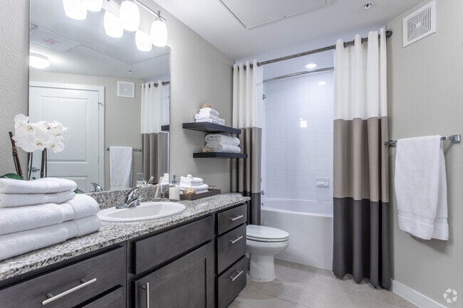 1 BR, 1 BA - 625 SF