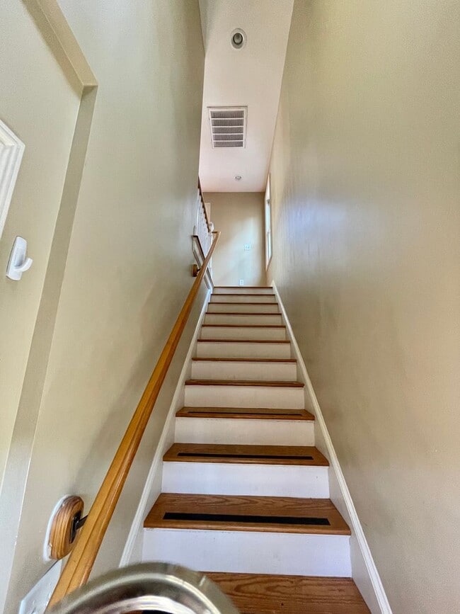 Photo - 1 Bedroom / 1 Bathroom Apartment – Walk to Forsyth Park