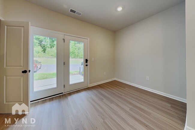 Photo - 1306 Principal Featherstone Ave