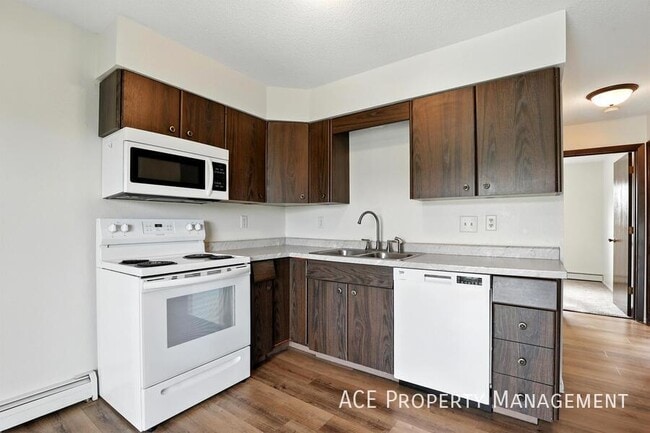 Building Photo - 729 Dakota Dr Unit 203 Rental