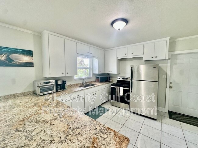 Photo - 210 Palmetto Rd W