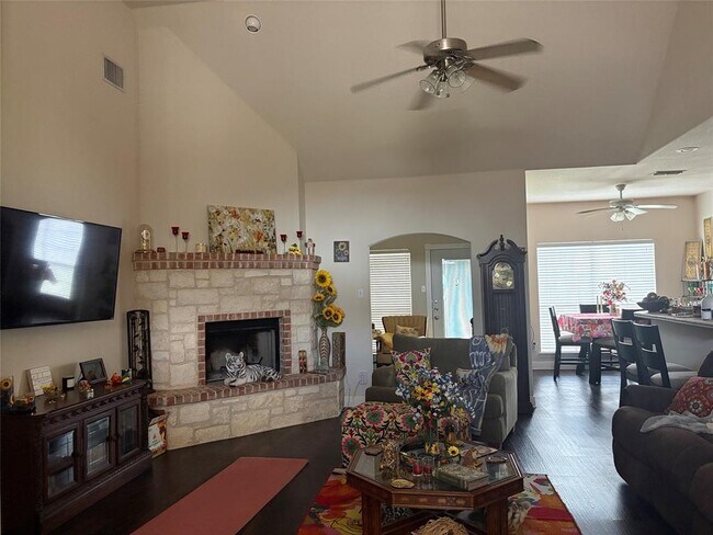 Photo - 113 Canyon Rd