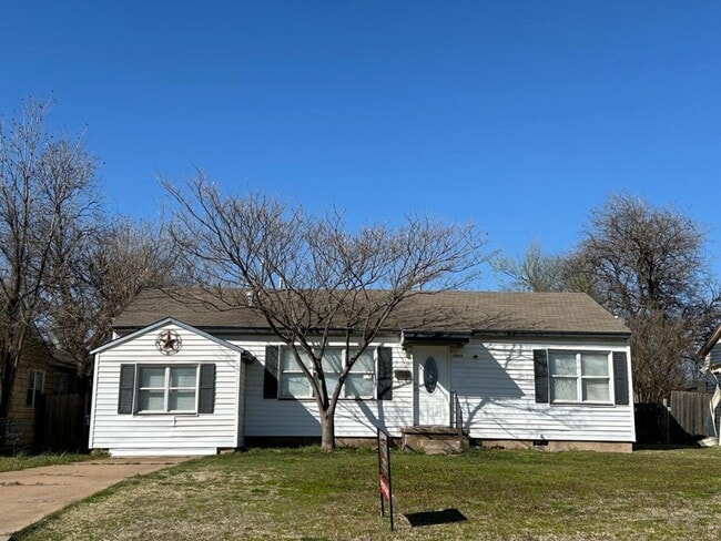 Building Photo - 1907 NW Euclid Ave