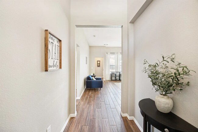 Photo - 205 N Bending Oak Ln