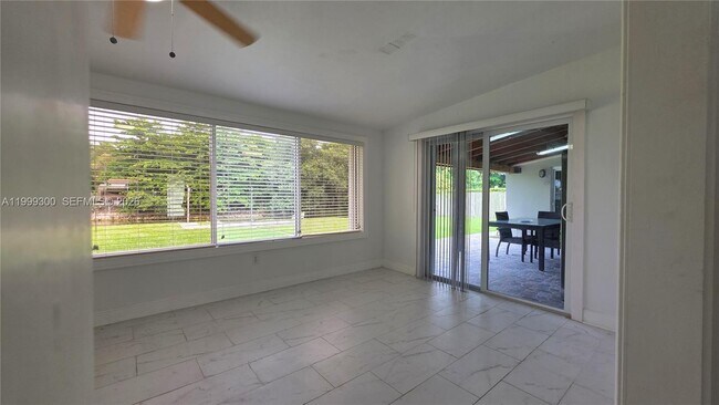 Photo - 3325 S Lake Dr