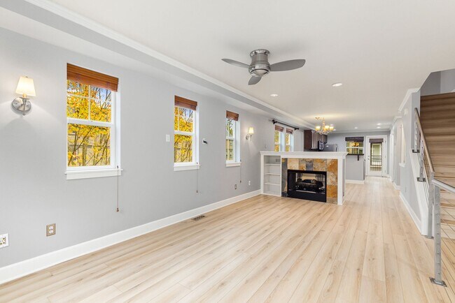 Photo - Luxury West Seattle 2 Bedroom Townhouse