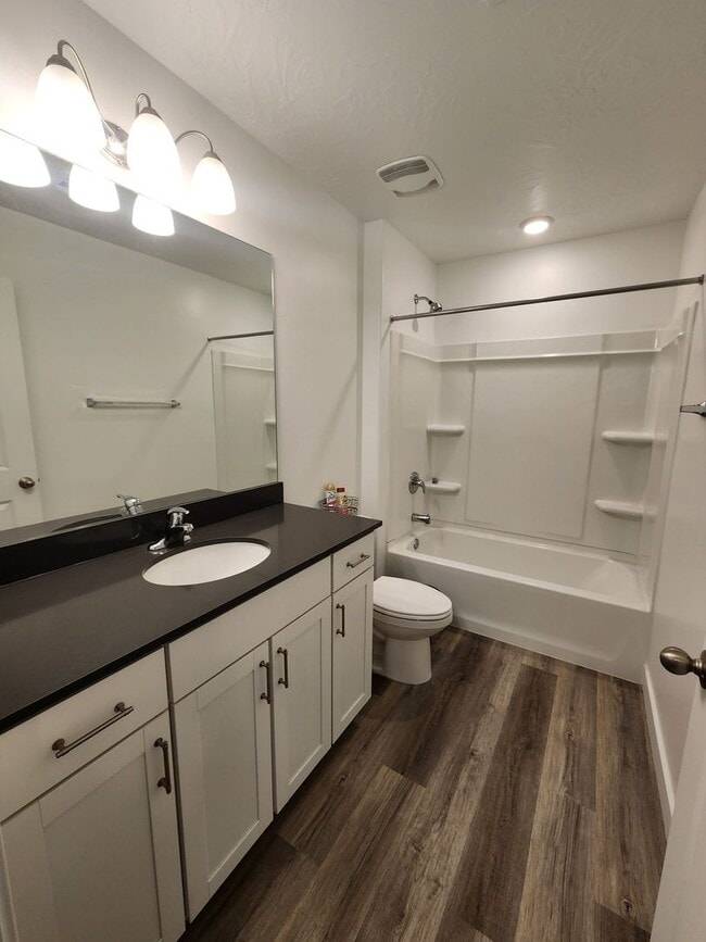 Photo - 506 S May Dr Unidad #1 Master