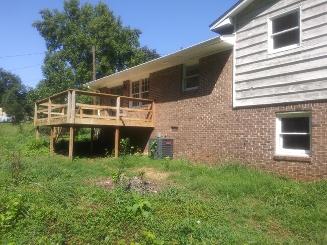 Photo - 3150 Sandy Plains Rd