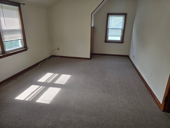 Photo - 18 Ryle Ave Unit 2nd Fl