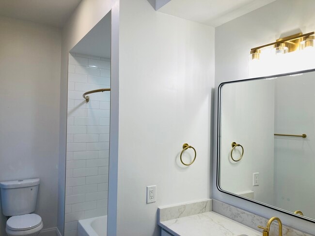 Photo - 104 E North Ave Unit 2