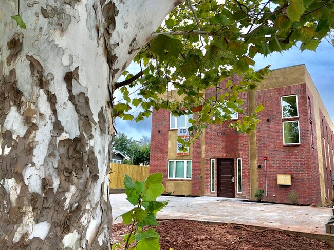 Front porch - 1132 NW 34th St Unit 2