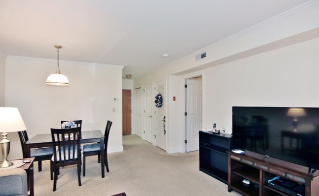 Photo - 351 Pemberwick Rd Unit 814