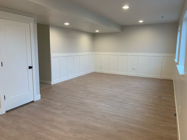 Photo - 176 W Hayata Ln